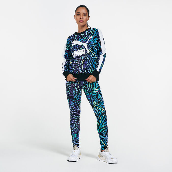 PUMA Women's Classics Graphic Sweatshirt Blue PUMA Women's Classics Graphic Sweatshirt Blue image number 2