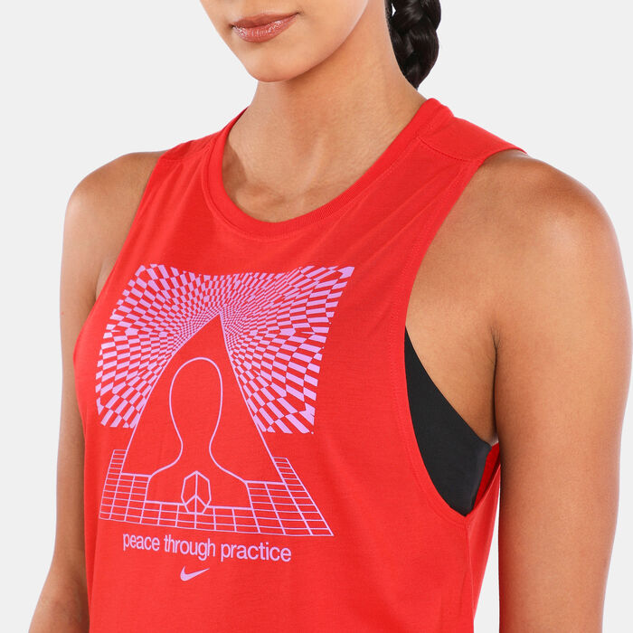 Nike Women's Yoga 3 Tank Top Red image number 3