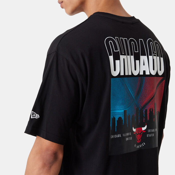 New Era Men's Chicago Bulls NBA City Graphic T-Shirt Black New Era Men's Chicago Bulls NBA City Graphic T-Shirt Black image number 2