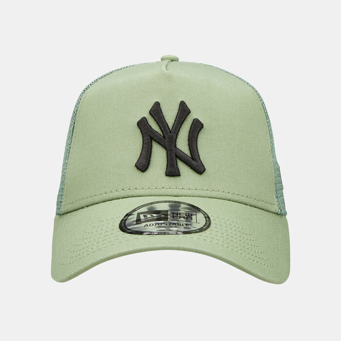 New Era Men's NY Yankees Trucker Cap Green image number 0