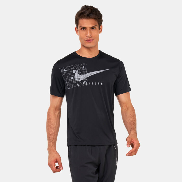 Nike Men's Dri-FIT UV Miler Run Division Graphic T-Shirt Black Nike Men's Dri-FIT UV Miler Run Division Graphic T-Shirt Black image number 0
