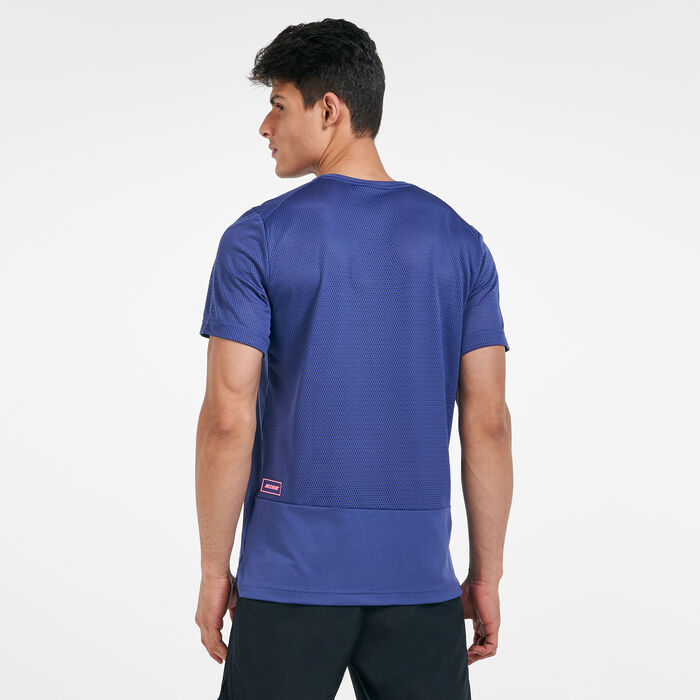 Nike Men's Sport Clash Training T-Shirt Multi image number 1