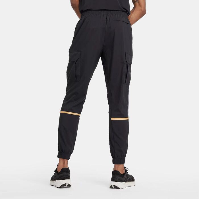 New Balance Men's Classics Cargo Joggers Black New Balance Men's Classics Cargo Joggers Black image number 1