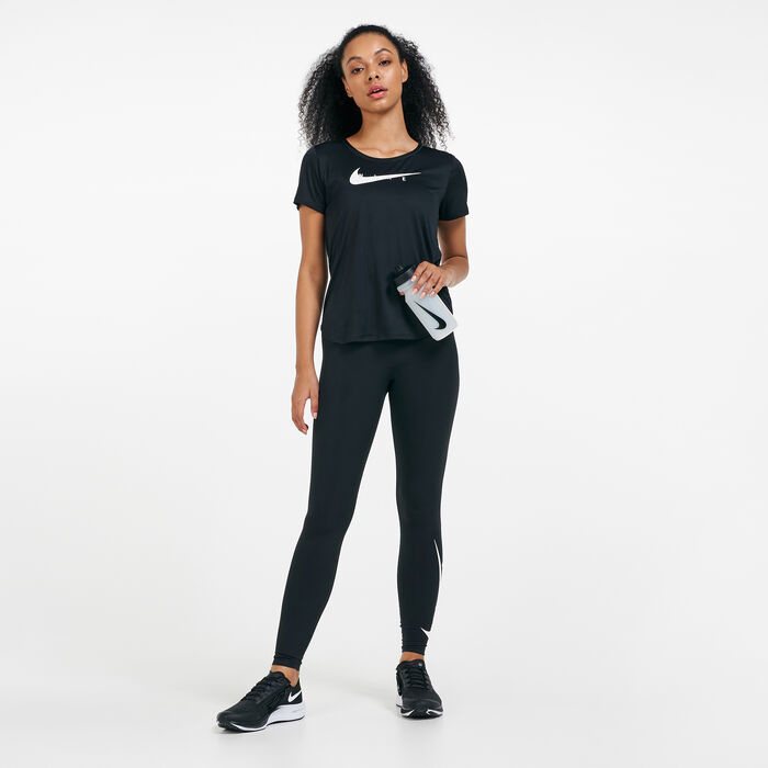 Nike Women's Swoosh Run T-Shirt Black Nike Women's Swoosh Run T-Shirt Black image number 2