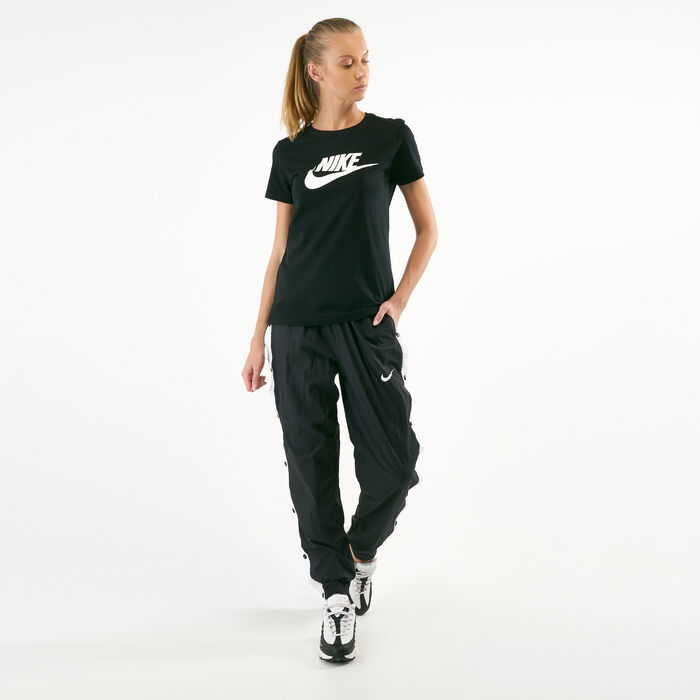 Nike Women's Sportswear Essential T-Shirt Black Nike Women's Sportswear Essential T-Shirt Black image number 2