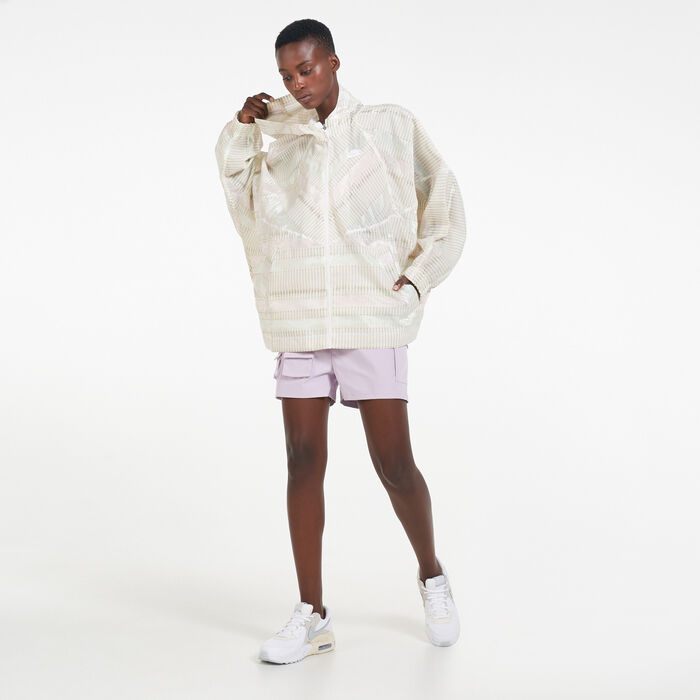 Nike Women's Sportswear Earth Day Wind Runner Jacket Multi Nike Women's Sportswear Earth Day Wind Runner Jacket Multi image number 2