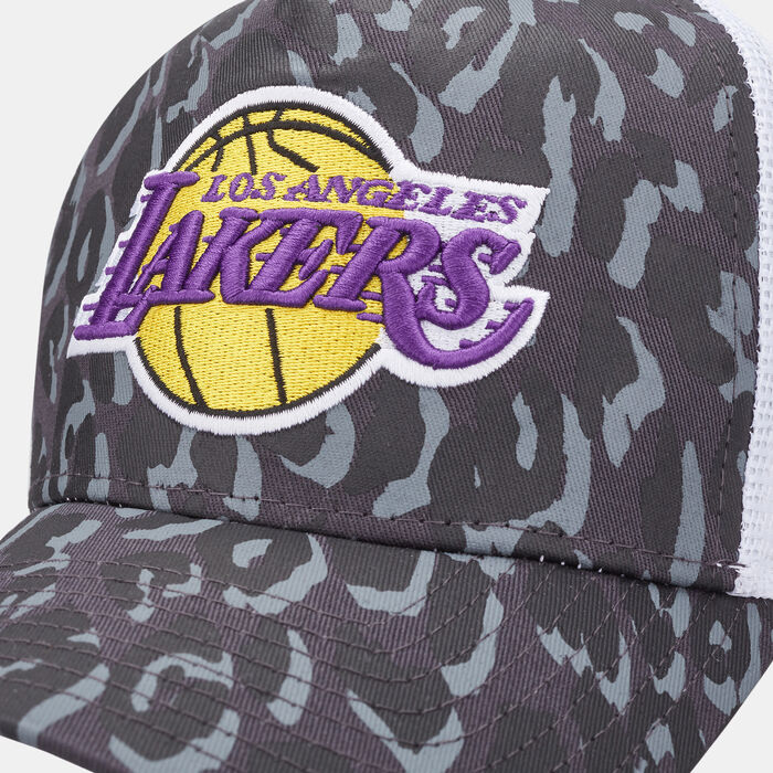 New Era Men's Seasonal Camo Trucker Los Angeles Lakers Cap Grey New Era Men's Seasonal Camo Trucker Los Angeles Lakers Cap Grey image number 2