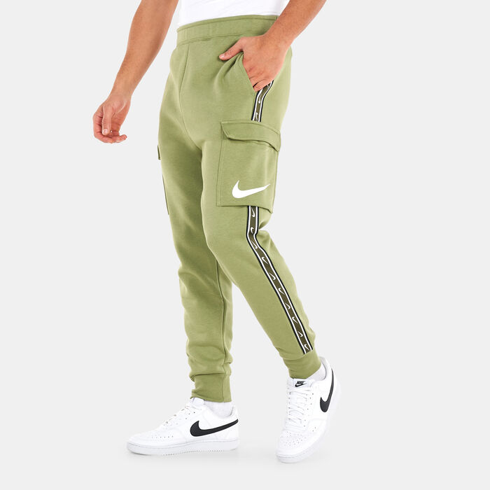 Nike Men's Sportswear Repeat Sportswear Cargo Pants Green Nike Men's Sportswear Repeat Sportswear Cargo Pants Green image number 0