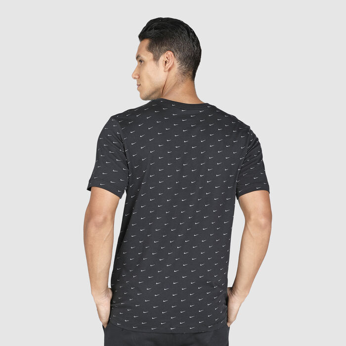 Nike Men's Sportswear Mini Swoosh T-Shirt Black Nike Men's Sportswear Mini Swoosh T-Shirt Black image number 1