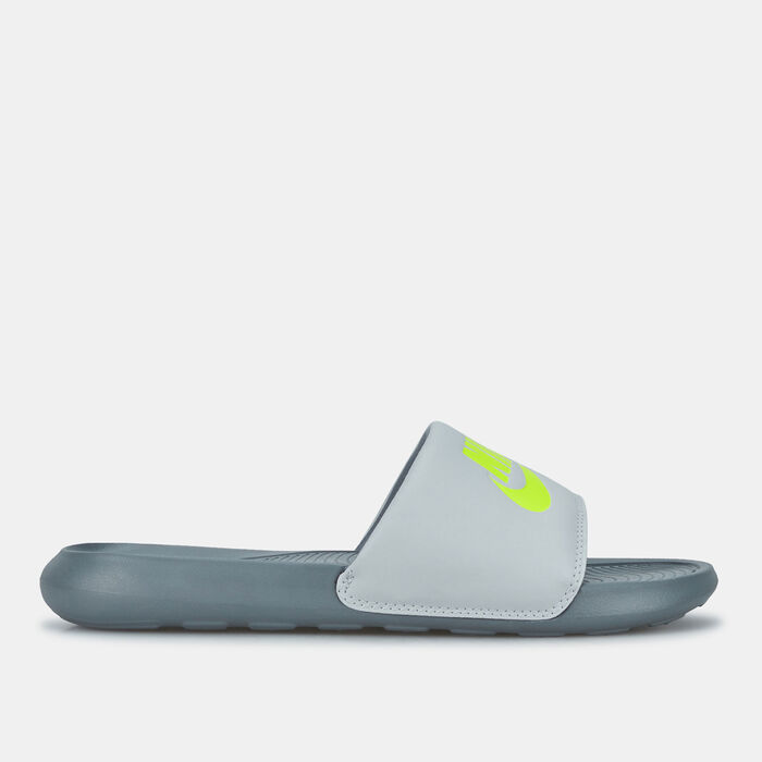 Nike Men's Victori One Slides White Nike Men's Victori One Slides White image number 1