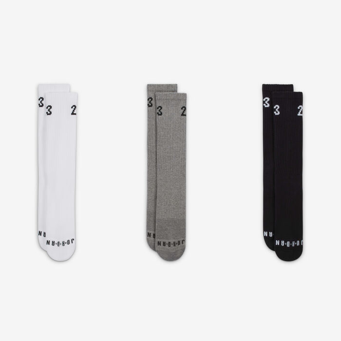 Jordan Essentials Crew Socks (3 Pairs) White Jordan Essentials Crew Socks (3 Pairs) White image number 1