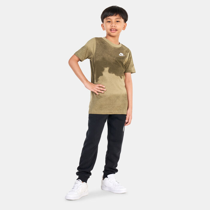 Nike Kids' Sportswear Club Season Allover Print T-Shirt Green Nike Kids' Sportswear Club Season Allover Print T-Shirt Green image number 2