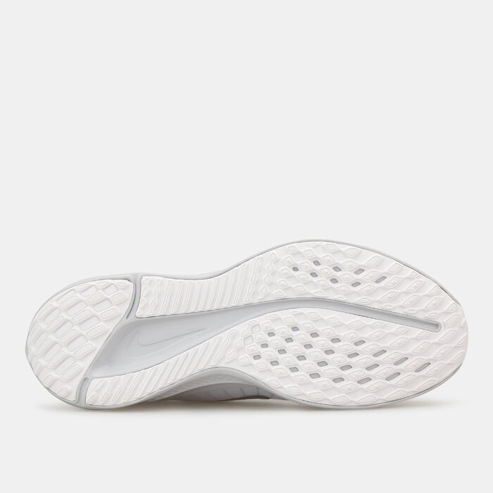 Nike Women's Quest 5 Road Running Shoe White Nike Women's Quest 5 Road Running Shoe White image number 4