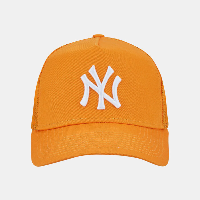 New Era Men's New York Yankees Tonal Mesh Trucker Cap Gold New Era Men's New York Yankees Tonal Mesh Trucker Cap Gold image number 0