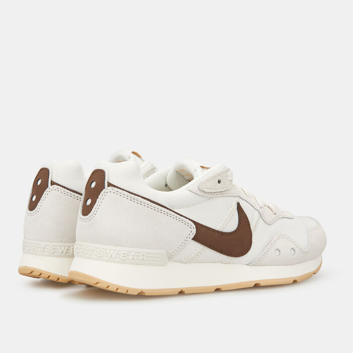 Nike Women's Venture Runner Shoe Ivory Nike Women's Venture Runner Shoe Ivory image number 2