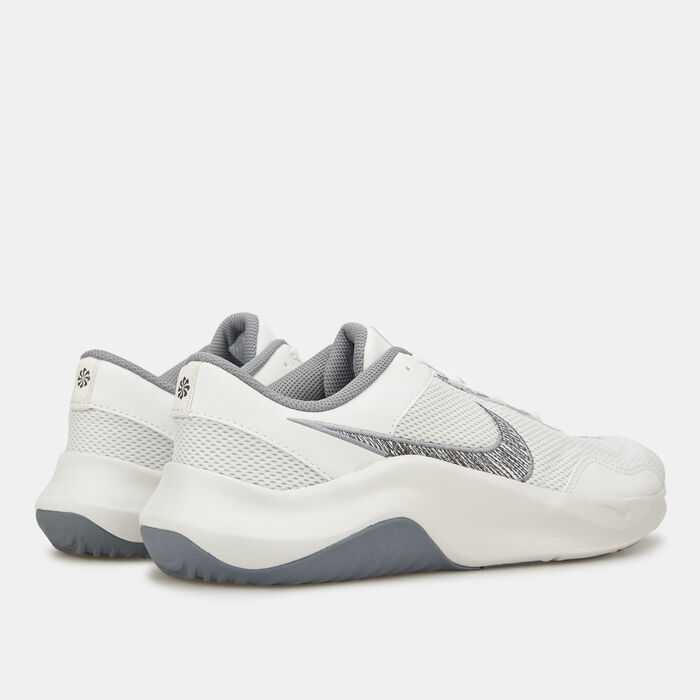 Nike Men's Legend Essential 3 Next Nature Training Shoe Grey Nike Men's Legend Essential 3 Next Nature Training Shoe Grey image number 3