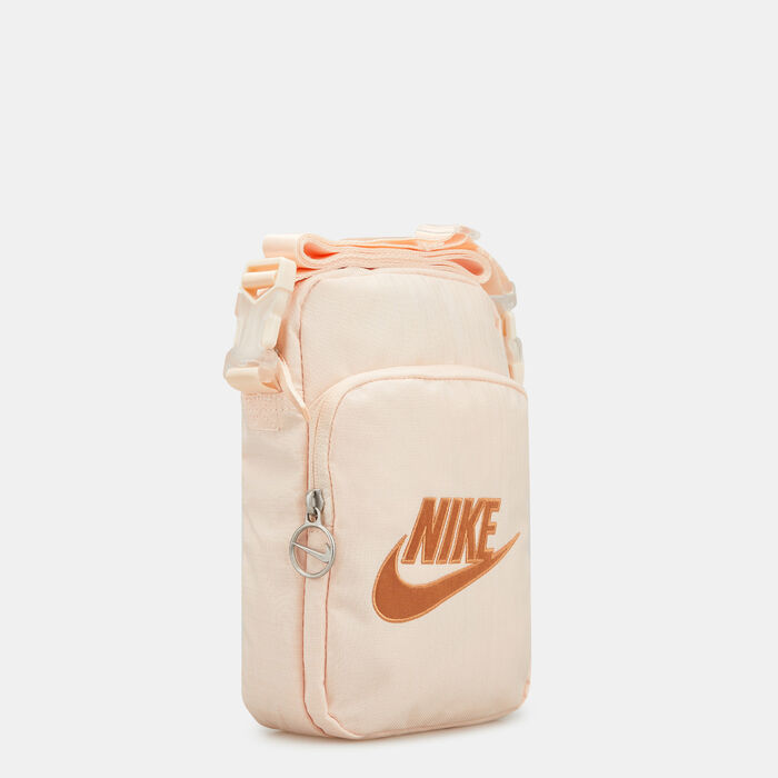Nike Heritage Cross-Body Bag Beige Nike Heritage Cross-Body Bag Beige image number 2