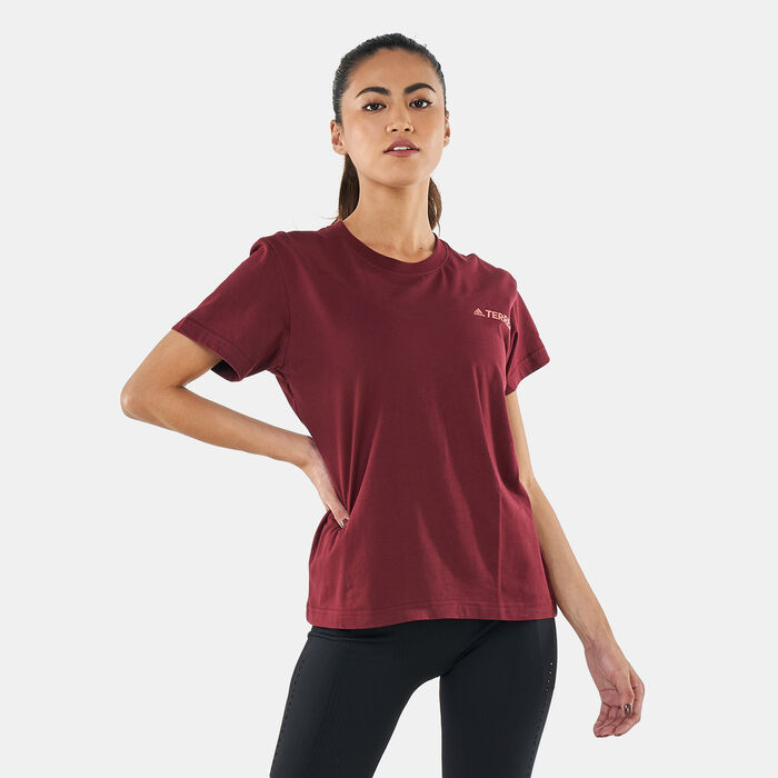 adidas Women's Terrex Mountain Fun Graphic T-Shirt Red adidas Women's Terrex Mountain Fun Graphic T-Shirt Red image number 0
