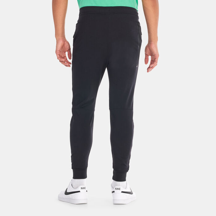 Nike Men's Tech Essentials Lightweight Sweatpants Black Nike Men's Tech Essentials Lightweight Sweatpants Black image number 1