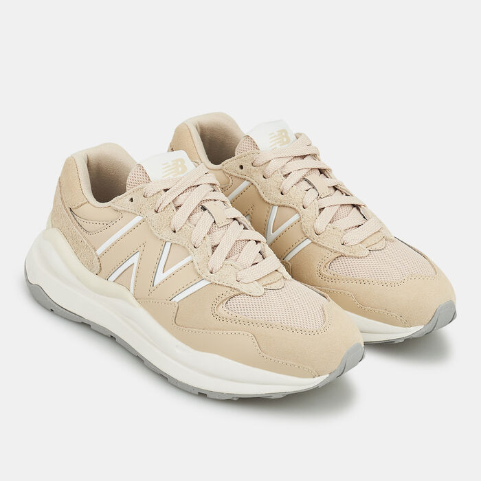 New Balance Women's 5740 Shoe Beige New Balance Women's 5740 Shoe Beige image number 1