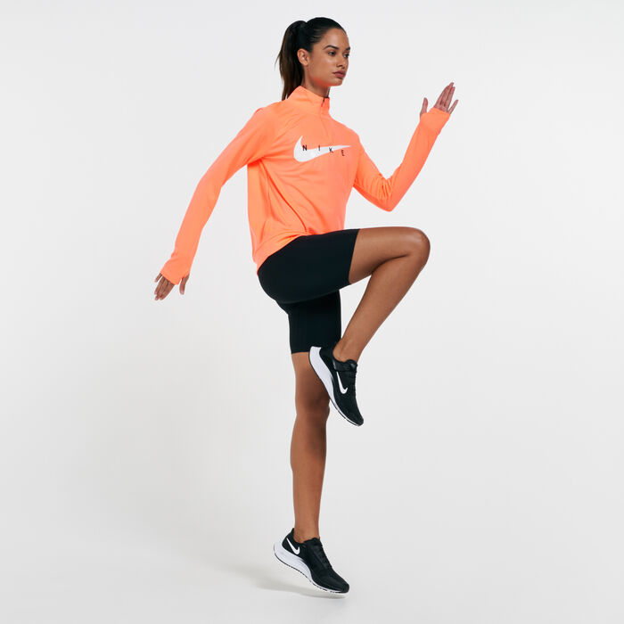 Nike Women's Swoosh Run Midlayer Top Orange Nike Women's Swoosh Run Midlayer Top Orange image number 2