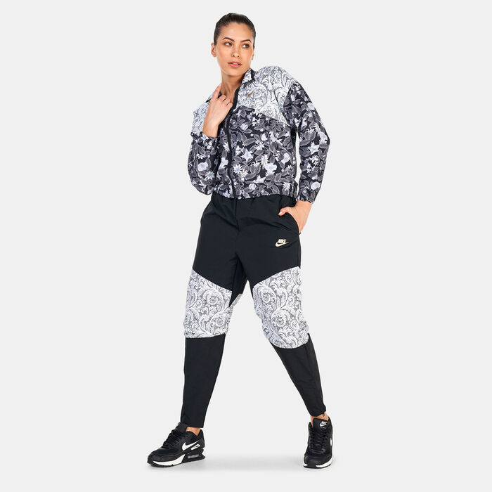 Nike Women's Serena Williams Design Crew Woven Jacket Grey Nike Women's Serena Williams Design Crew Woven Jacket Grey image number 2