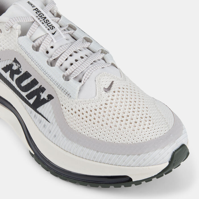 Nike Men's Pegasus Premium Road Running Shoes Ivory image number 4