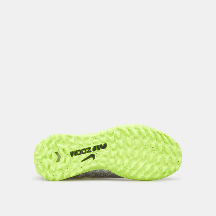 Nike Kids' Zoom Mercurial Vapor 15 Academy XXV Turf Ground Shoe Silver Nike Kids' Zoom Mercurial Vapor 15 Academy XXV Turf Ground Shoe Silver image number 3