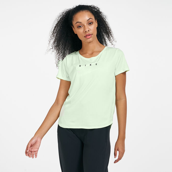 Nike Women's Swoosh Run T-Shirt Green Nike Women's Swoosh Run T-Shirt Green image number 0