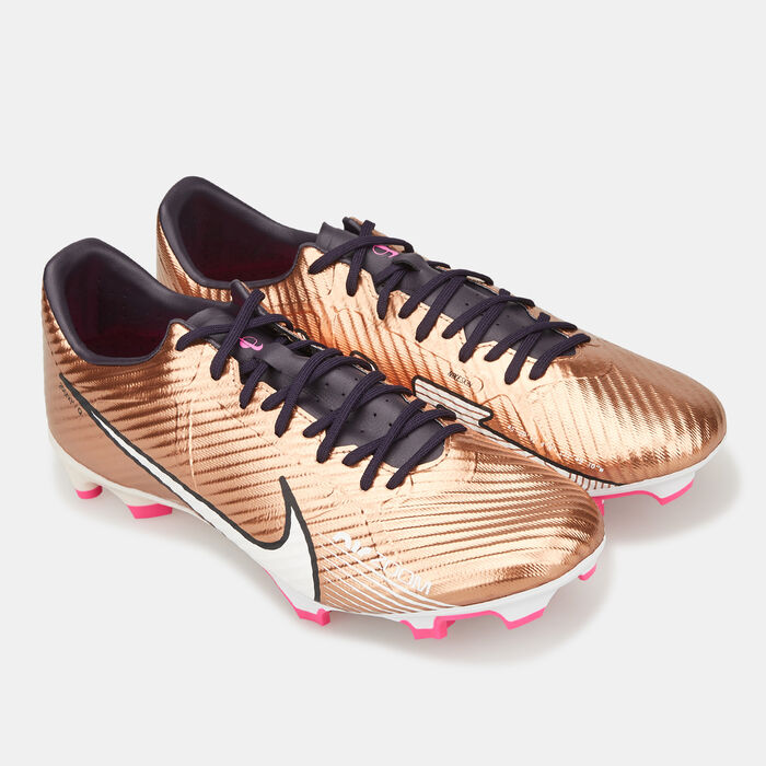 Nike Men's Zoom Mercurial Vapor 15 Academy Multi Ground Football Shoe Gold image number 1