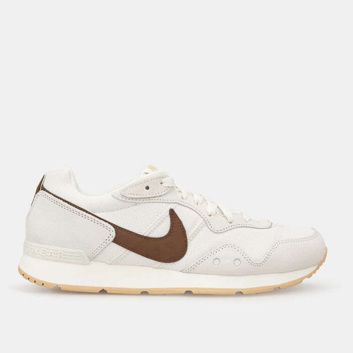 Nike Women's Venture Runner Shoe Ivory Nike Women's Venture Runner Shoe Ivory image number 0
