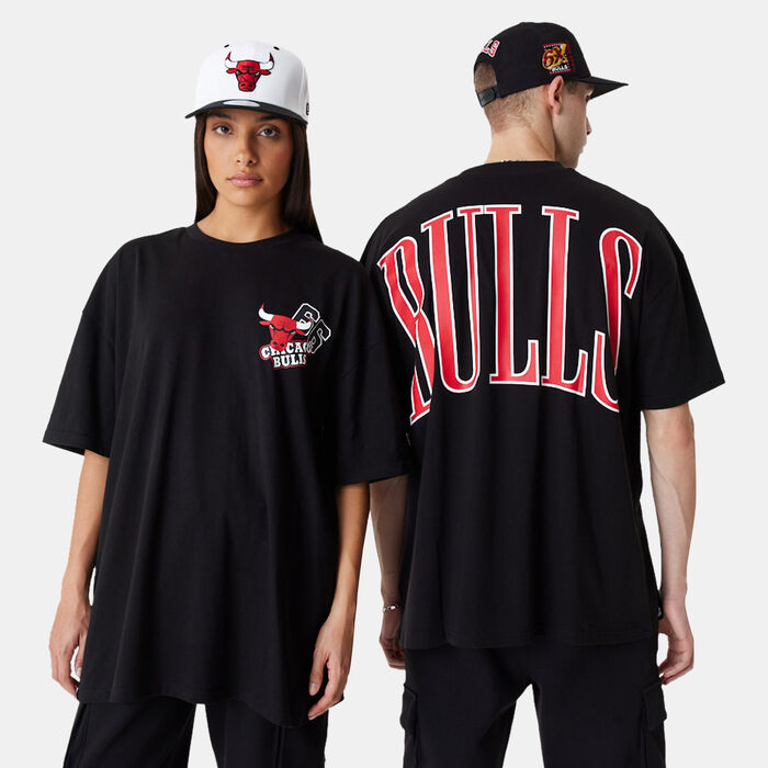 New Era Men's NBA Arch Chicago Bulls Woodmark T-Shirt Black image number 3