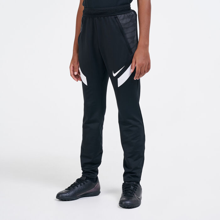 Nike Kids' Strike 21 Football Sweatshirt (Older Kids) Black Nike Kids' Strike 21 Football Sweatshirt (Older Kids) Black image number 0