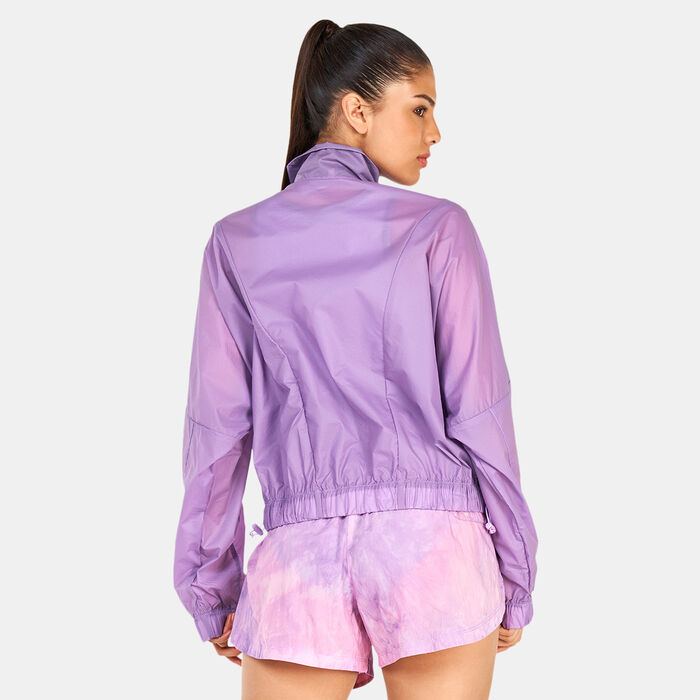 Nike Women's Dri-FIT ADV Run Division Reflective Jacket Pink image number 1