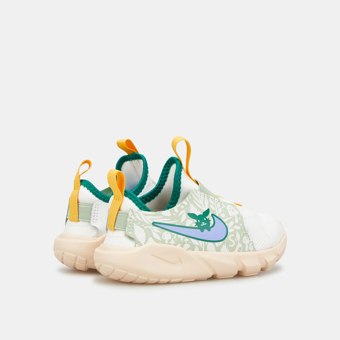 Nike Kids' Lil Flex Runner 2 Shoe (Baby and Toddler) White Nike Kids' Lil Flex Runner 2 Shoe (Baby and Toddler) White image number 2