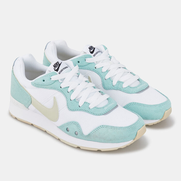 Nike Women's Venture Runner Shoe Green Nike Women's Venture Runner Shoe Green image number 1