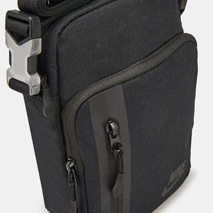 Nike Sabrina Elemental Premium Crossbody Bag (4L) Black Nike Sabrina Elemental Premium Crossbody Bag (4L) Black image number 3