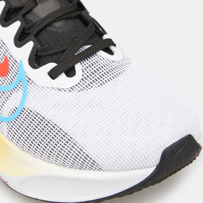 Nike Women's Zoom Fly 5 Road Running Shoe White image number 4