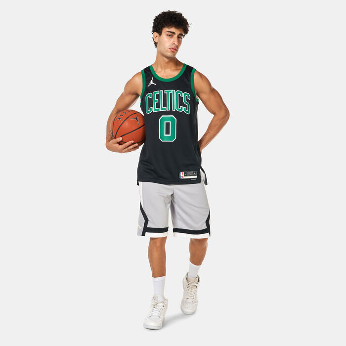 Jordan Men's 22/23 NBA Boston Celtics Jayson Tatum Statement Edition Swingman Basketball Jersey Black Jordan Men's 22/23 NBA Boston Celtics Jayson Tatum Statement Edition Swingman Basketball Jersey Black image number 4