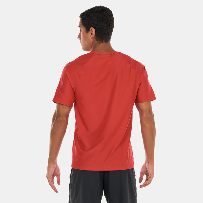 Speedo Men's Essential Swim T-Shirt Red Speedo Men's Essential Swim T-Shirt Red image number 1