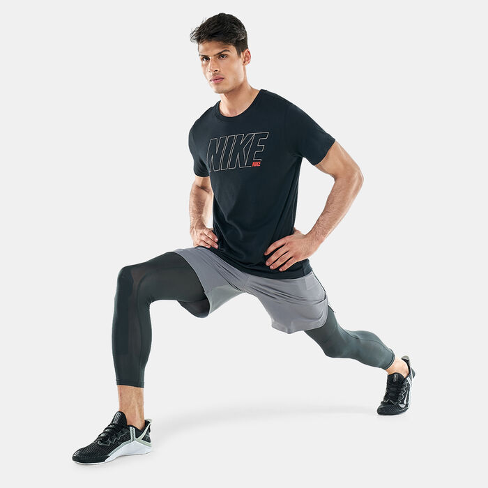 Nike Men's Dri-FIT Graphic Training T-Shirt Black Nike Men's Dri-FIT Graphic Training T-Shirt Black image number 2