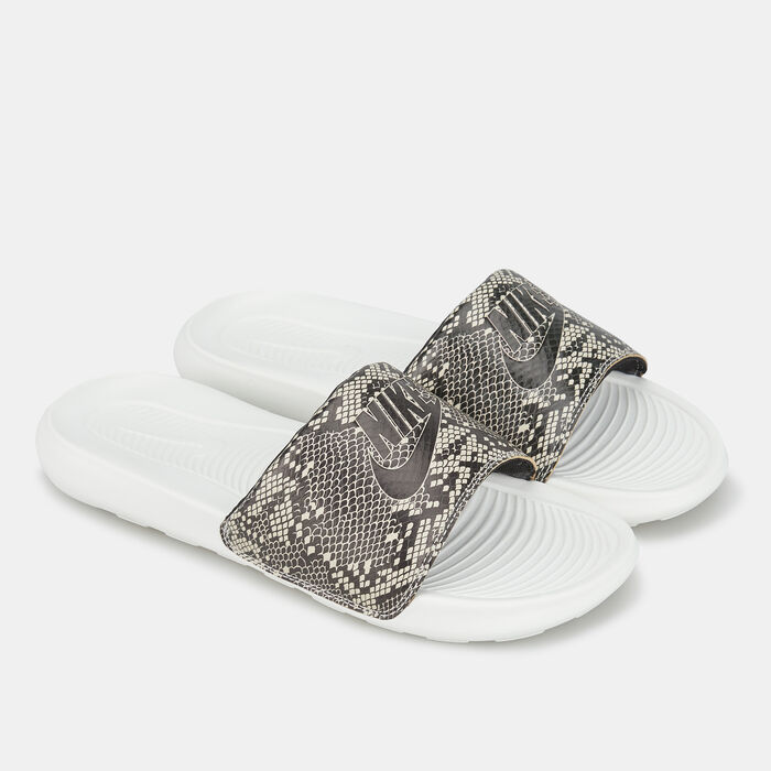 Nike Women's Victori One Printed Slide Black Nike Women's Victori One Printed Slide Black image number 0