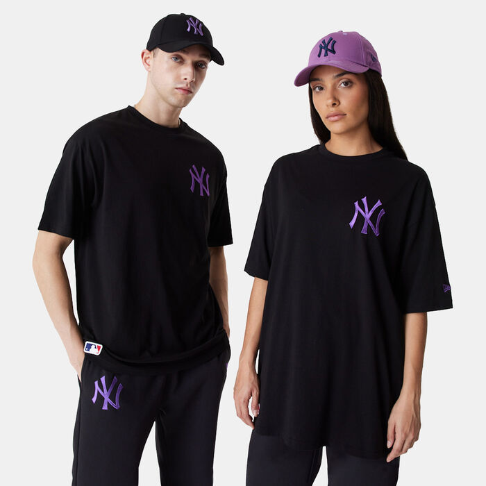 New Era Men's New York Yankees League Essentials T-Shirt Black image number 0