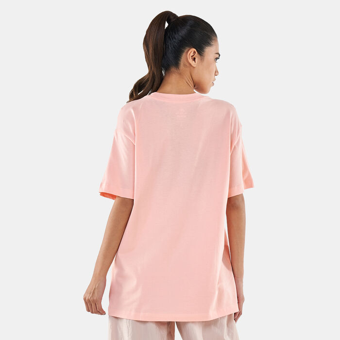 Nike Women's Sportswear BF V-Day T-Shirt Pink Nike Women's Sportswear BF V-Day T-Shirt Pink image number 1