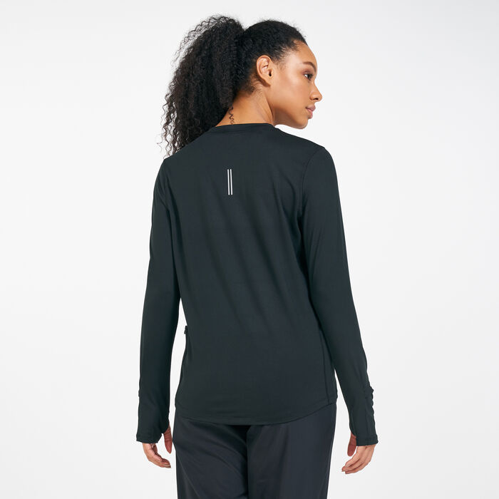 Nike Women's Element Running T-Shirt Black Nike Women's Element Running T-Shirt Black image number 1