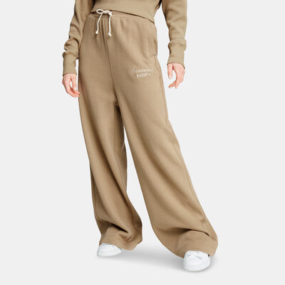PUMA Women's Classics+ Sweatpants Brown