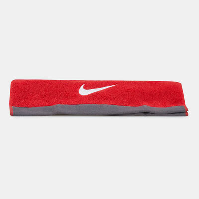 Nike Men's Fundamental Towel (M) Red Nike Men's Fundamental Towel (M) Red