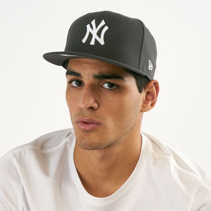 New Era Men's MLB New York Yankees 59Fifty Cap Grey New Era Men's MLB New York Yankees 59Fifty Cap Grey image number 0
