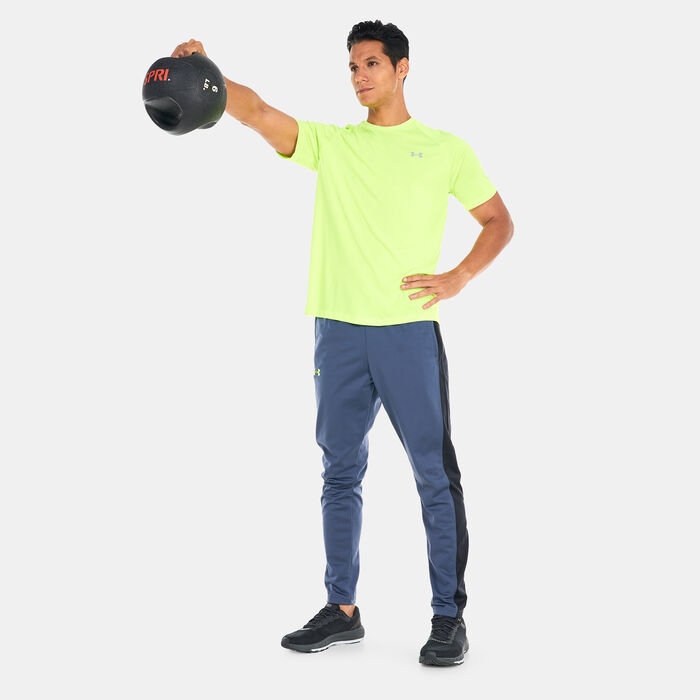 Under Armour Men's UA Tech™ Reflective Training T-Shirt Green Under Armour Men's UA Tech™ Reflective Training T-Shirt Green image number 2