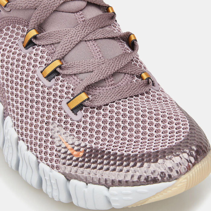 Nike Women's Free Metcon 4 Premium Shoe Grey Nike Women's Free Metcon 4 Premium Shoe Grey image number 4